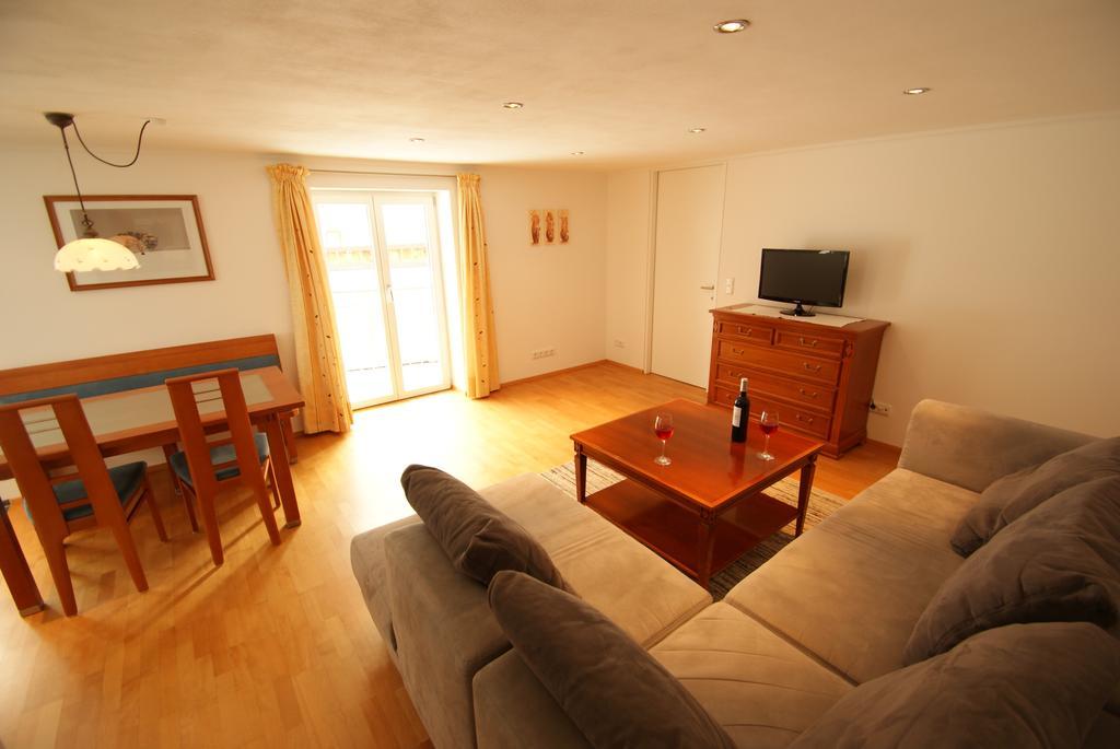Haus Landbrugg Apartment Lech am Arlberg Room photo